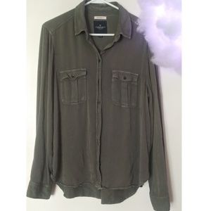 American Eagle boyfriend button up long sleeve